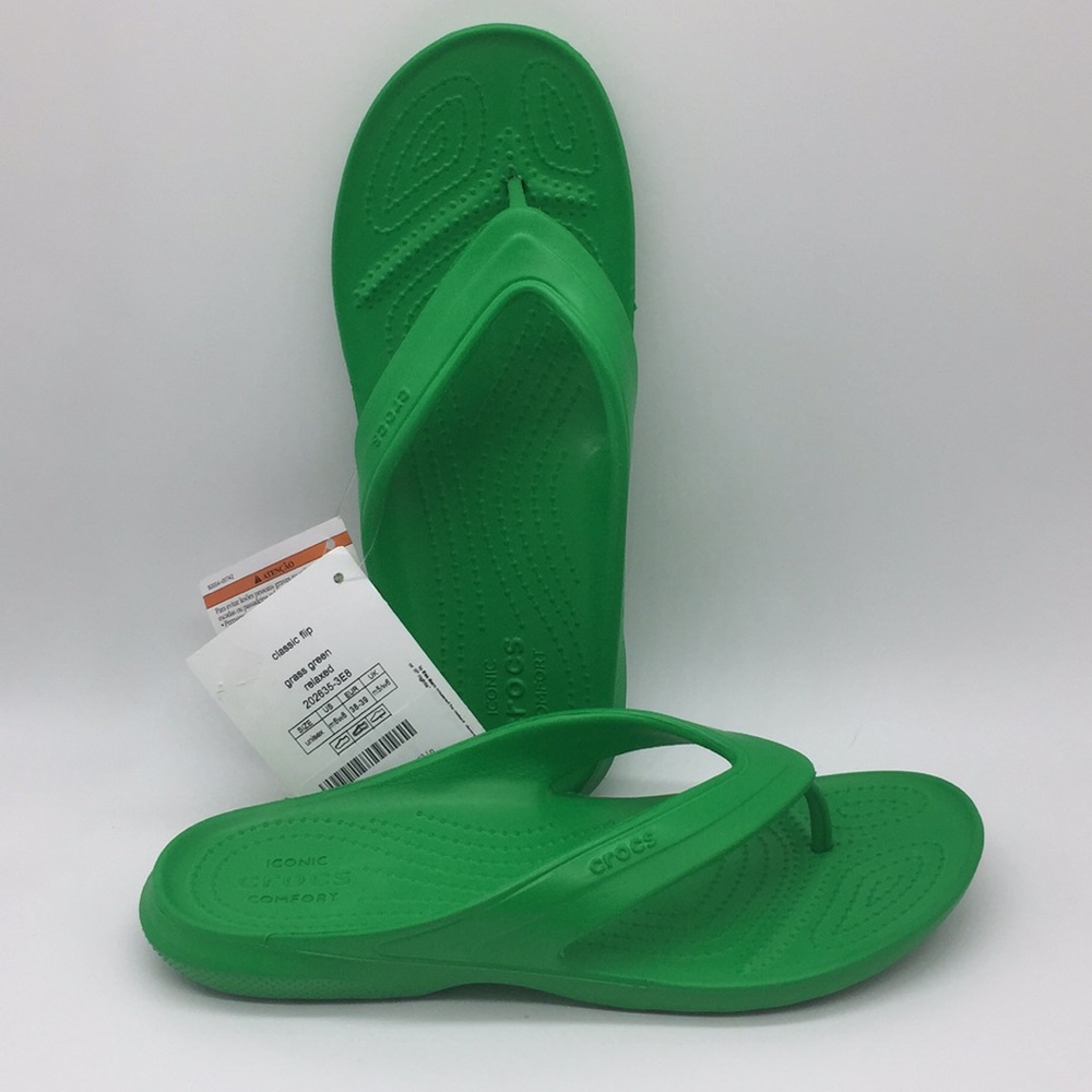 Crocs Classic Flip Flop. NWT. Size M5/W6